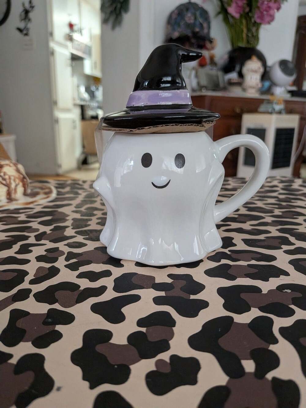 Hyde & EEK! Ghost Mug With Witch Hat Lid White Stoneware Halloween